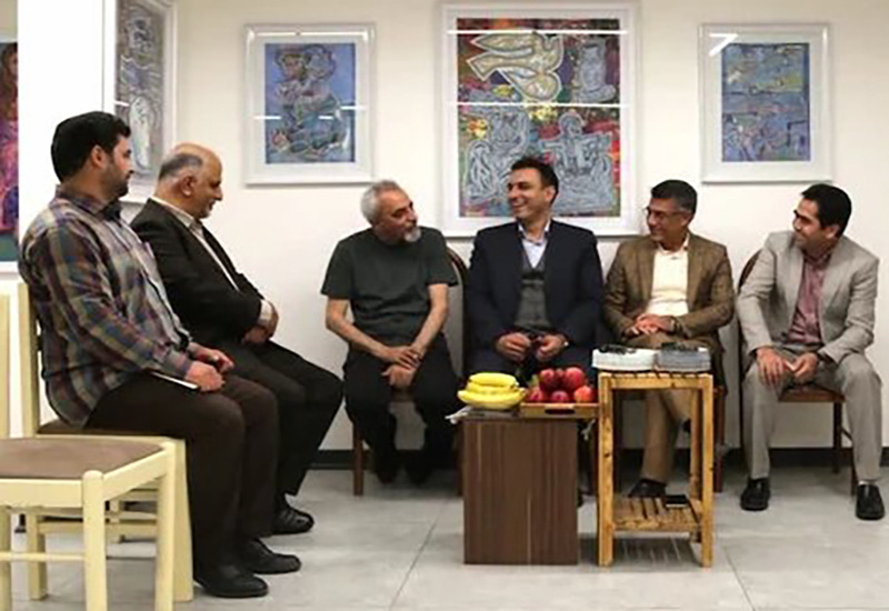 فردین صادق ایوبی «چهره هنر سال» استان کردستان شد