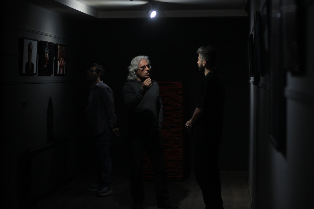 «در غیاب چهره» در ارومیه بر قاب دیوار