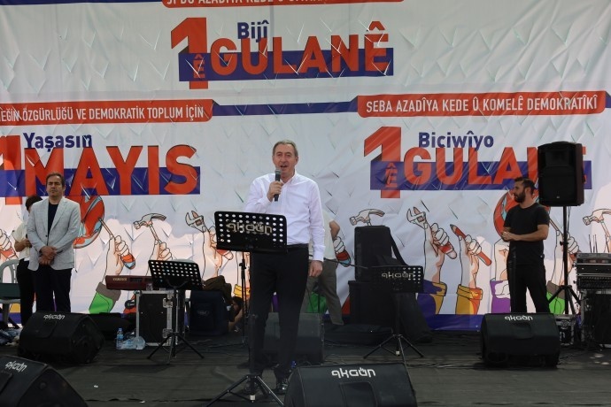 بکرخان به نقل از اوجالان: وظیفه ما بال و پر دادن به صلح و حل مسئله کُرد است