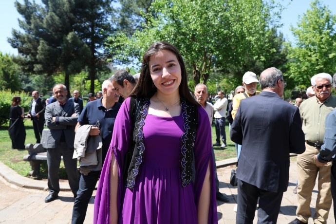 فعالان فرهنگی در آستانهی روز زبان کردی: «کُردی باید زبان رسمی و آموزشی شود»