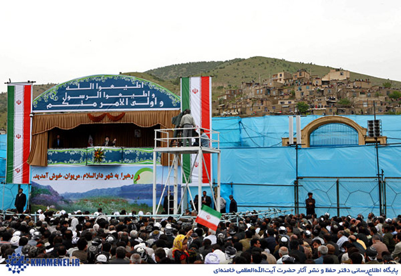 بازخوانی سفر ۸ روزه رهبر انقلاب به کردستان در ۲۲ اردیبهشت ۸۸