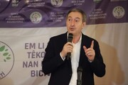 برخی از پایان گرفتن مبارزه مسلحانه ناراحت هستند