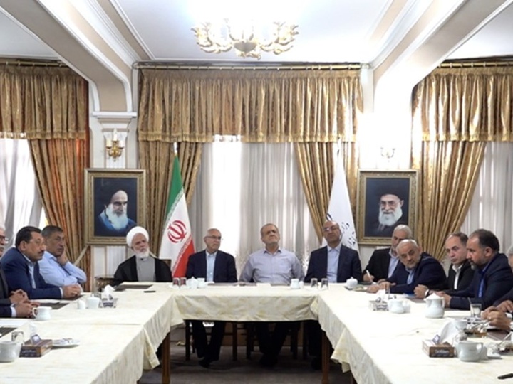 بررسی چالش‌ها و مطالبات فعالان بخش خصوصی کرمانشاه با حضور رئیس جمهور 