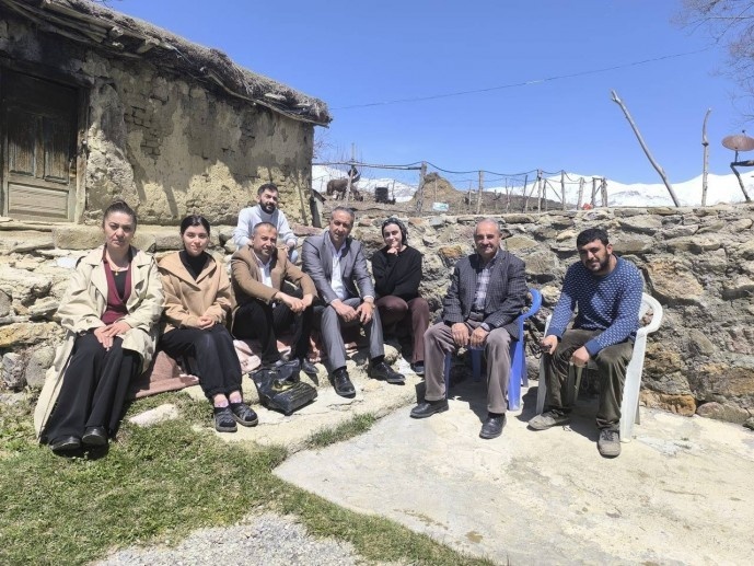 بازتاب فراخوان اوجالان در یوکسک اوا؛ دیدار با مردم ۷۲ روستا در حکاری + تصاویر