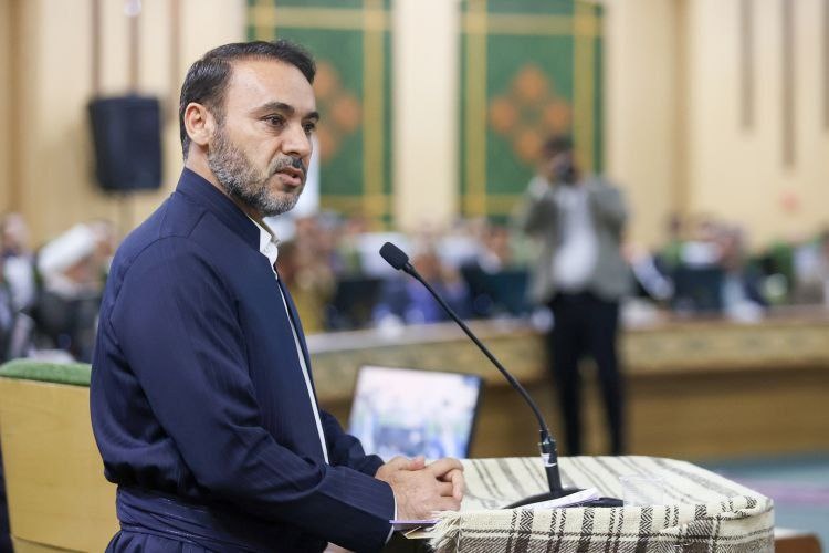 شایستگان و نخبگان اهل سنت در ساختار سیاسی و مدیریتی کشور به کار گرفته شوند