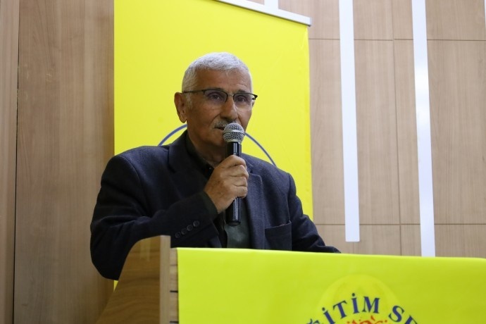 نخستین روز از سمپوزیوم زبان کردی؛ سایه سنگین بیتوجهی به زبان مادری