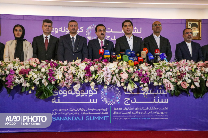 مراسم امضای تفاهم نامه و نشست خبری استانداران استانهای هم مرز / عکاس : عرفان کرمی