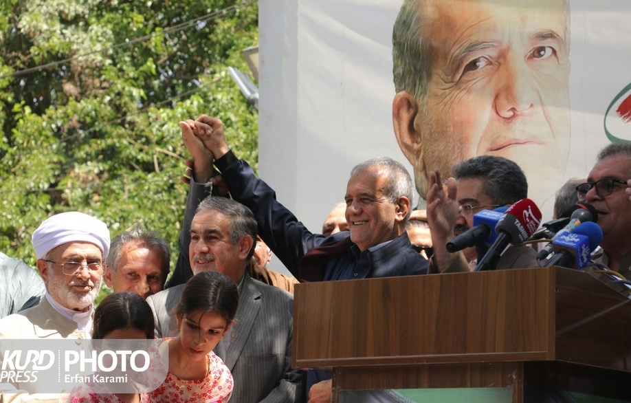 دکتر پزشکیان در پاسخ به مطالبات اقوام و مذاهب، عملکرد موفقی داشته است