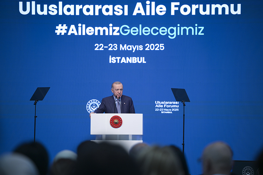 دهه ۲۰۲۶ تا ۲۰۳۵ را «دهه خانواده و جمعیت» اعلام میکنیم