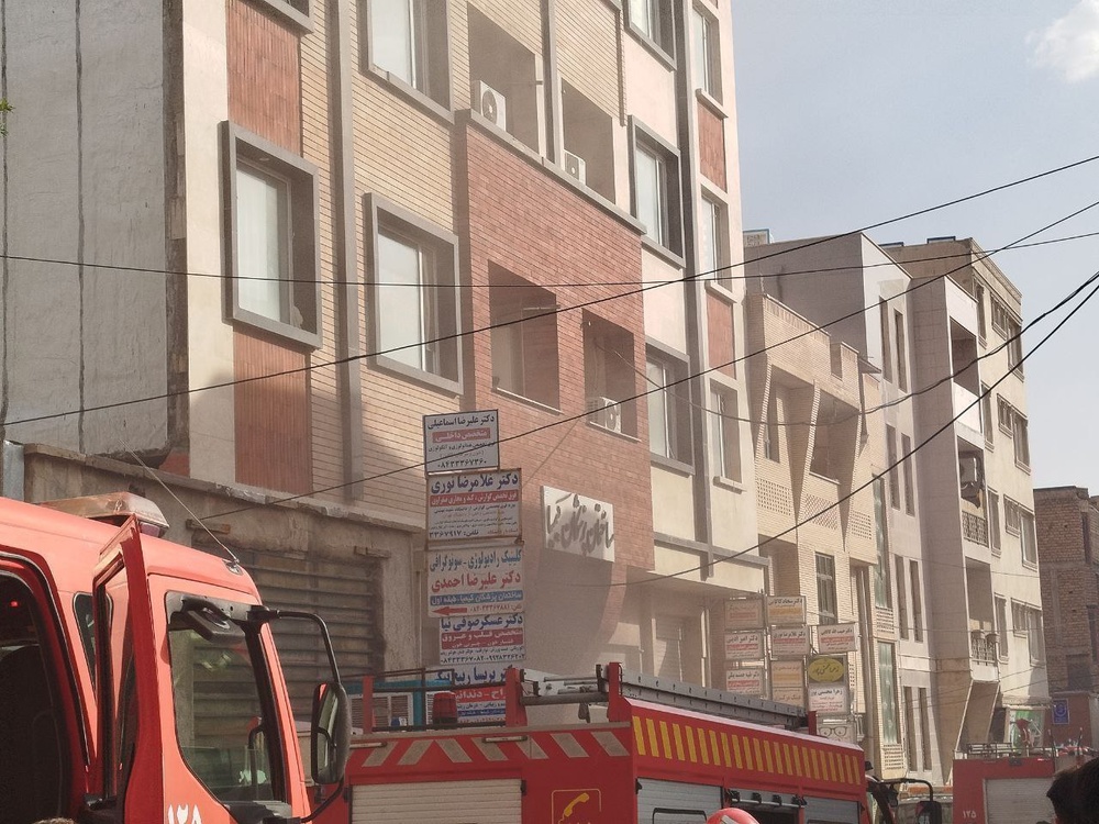 آتش سوزی ساختمان پزشکان ایلام مهار شد