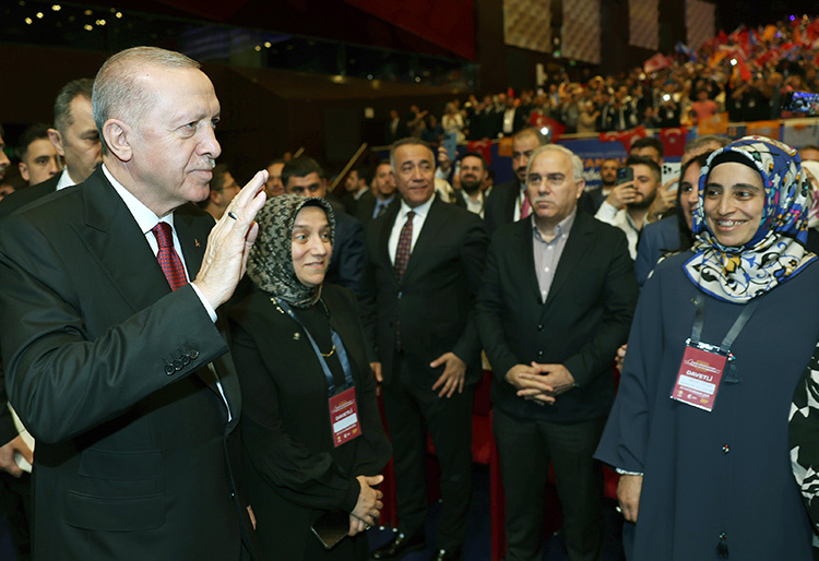 اردوغان: من به دنبال قدرت و جاه طلبی نیستم؛ برای گرفتن حق مظلومان وارد سیاست شدم