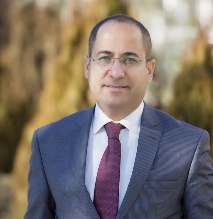 ئەوەی خۆی بە ئەمریكا داپۆشێت ڕووتە/ سەرتیپ جەوهەر ئەوەی خۆی بە ئەمریكا داپۆشێت ڕووتە/ سەرتیپ جەوهەر