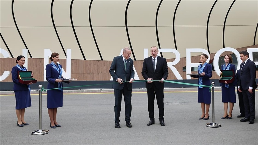 گشایش فرودگاه بینالمللی لاچین با حضور اردوغان و علیاف؛ آذربایجان قوی تری می سازیم+تصاویر