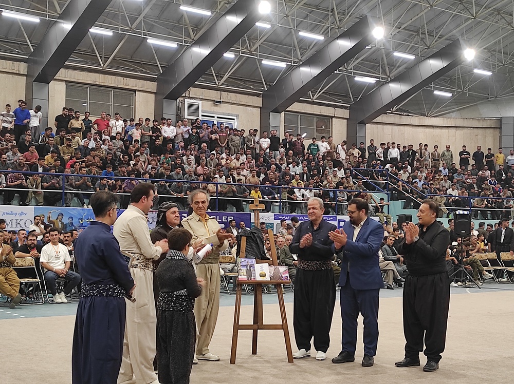 کتاب دوانزه سواری مریوان رونمایی شد