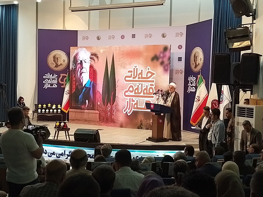 حجت الاسلام پورذهبی: حاکمیت هیچ واهمه ای از ترویج زبان کُردی ندارد