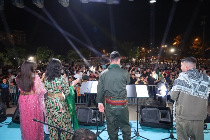 جشنواره زبان، فرهنگ و هنر جزیر با پیام اوجالان به پایان رسید