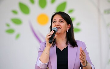 پروین بولدان به‌عنوان نایب‌رئیس جدید مجلس از سوی دم‌پارتی برگزیده شد