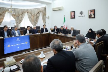  عارف: کارشناسان خارجی و داخلی برای نجات دریاچه ارومیه بکارگیری شوند