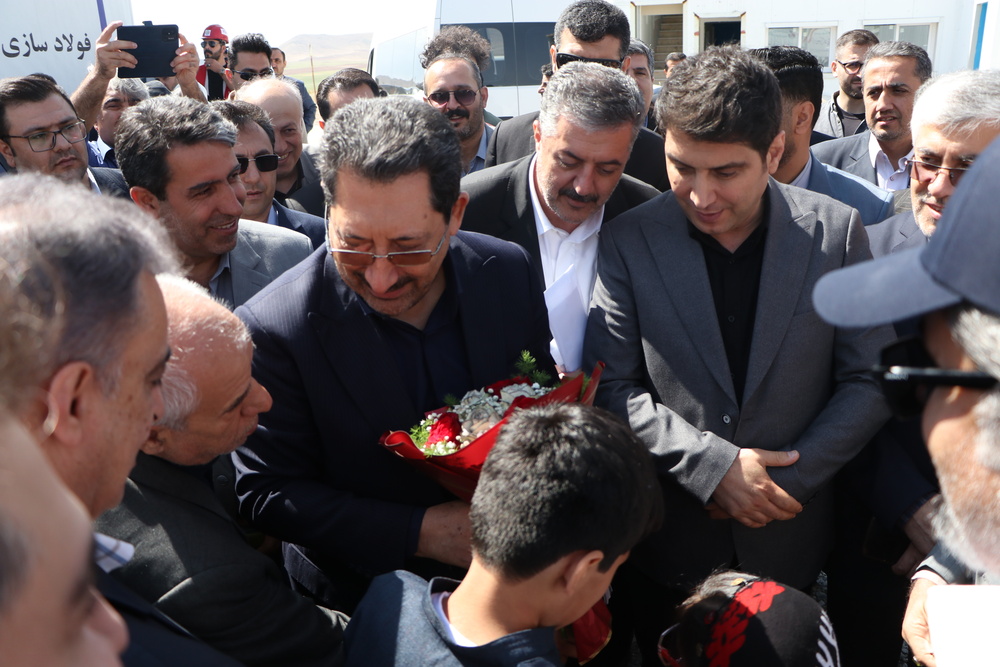 بازدید وزیر صمت از طرح های صنعتی و معدنی شهرستان های دهگلان و قروه