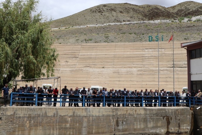 سد سازی ترکیه چندین روستای کردستان را خشکانده است + فیلم