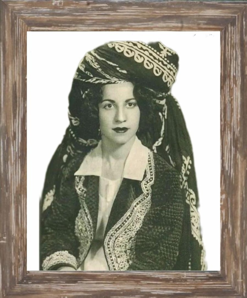 نگاهی به پوشاک محلی بانوان اسلام آبادغرب / شکوفه جعفری