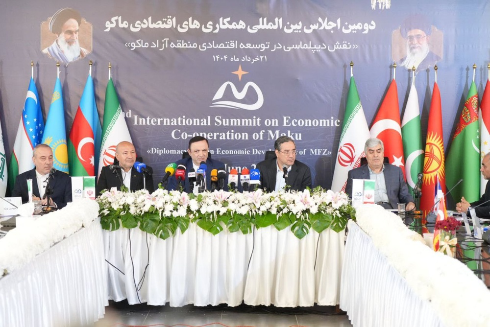 حجم تجارت ایران با کشورهای عضو اکو ۲۸ میلیارد دلار است