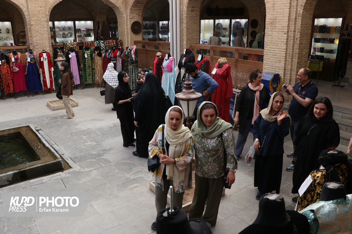 نمایشگاه مد و لباس کردی در سنندج / عکاس : عرفان کرمی