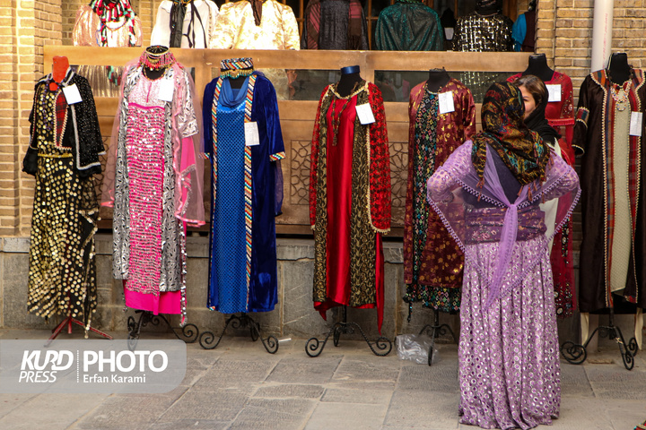 نمایشگاه مد و لباس کردی در سنندج / عکاس : عرفان کرمی
