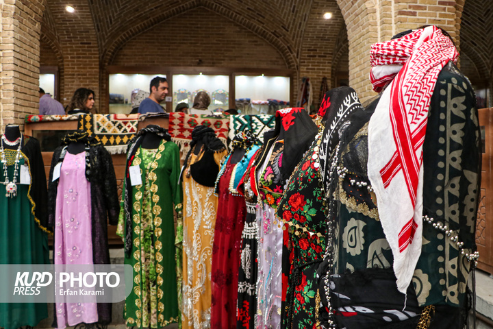 نمایشگاه مد و لباس کردی در سنندج / عکاس : عرفان کرمی