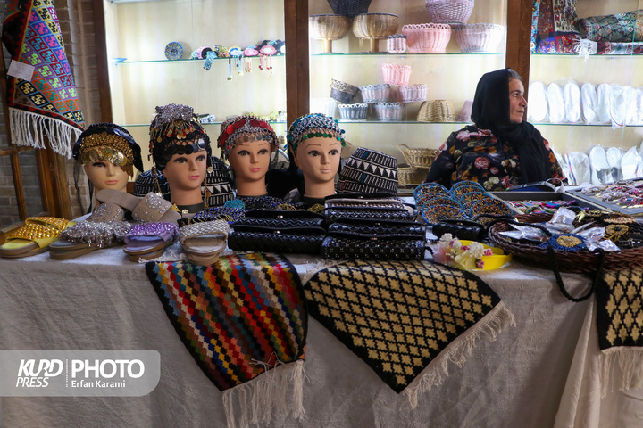 نمایشگاه مد و لباس کردی در سنندج / عکاس : عرفان کرمی
