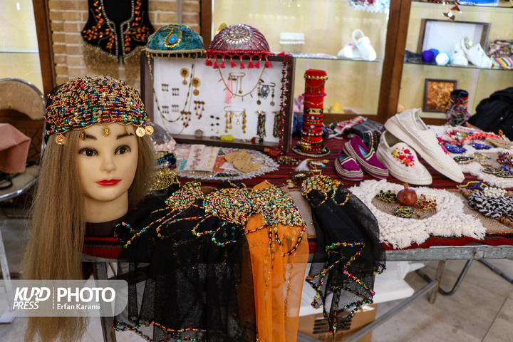 نمایشگاه مد و لباس کردی در سنندج / عکاس : عرفان کرمی