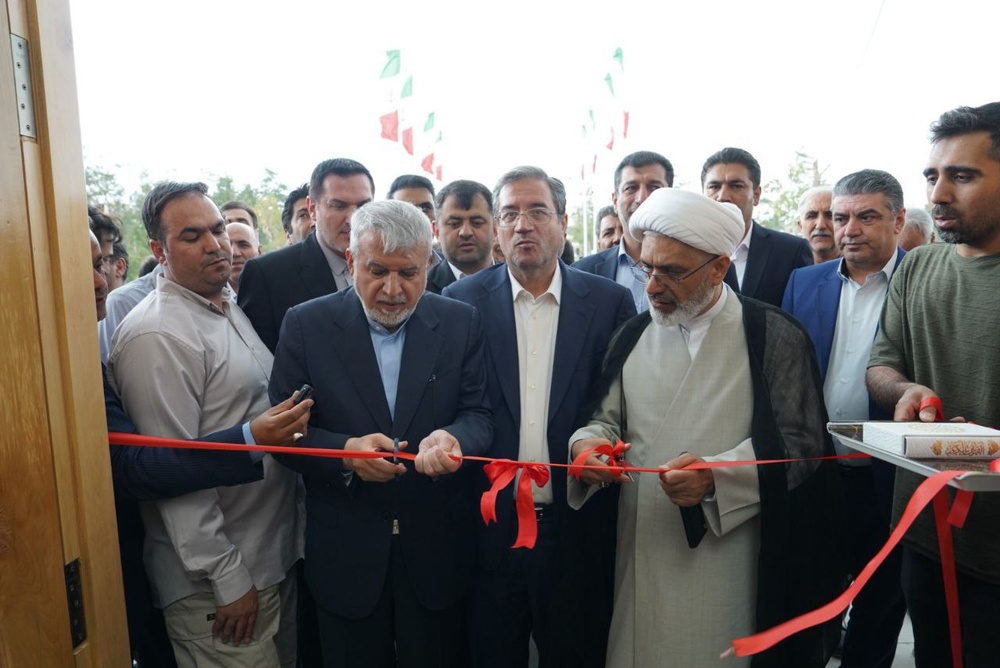 وزیر میراث فرهنگی مرکز خدمات سرمایه‌گذاری آذربایجان‌غربی را افتتاح کرد