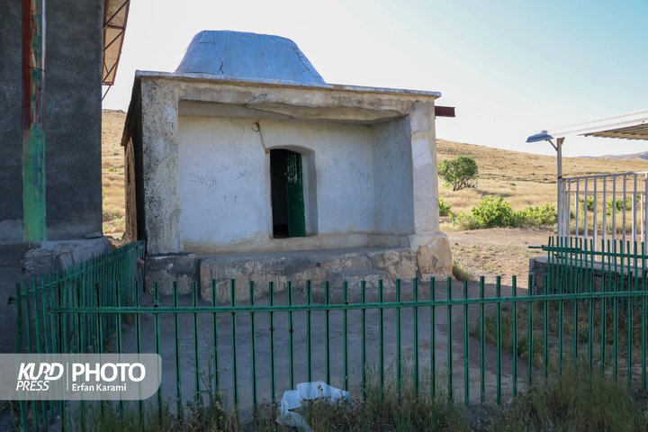 مقبره شیخ عباس کومایین / عکاس : عرفان کرمی