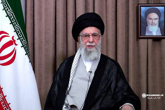 رهبر انقلاب: تبریک به ملت ایران/ رژیم صهیونی در زیر ضربات جمهوری اسلامی تقریباً لِه شد