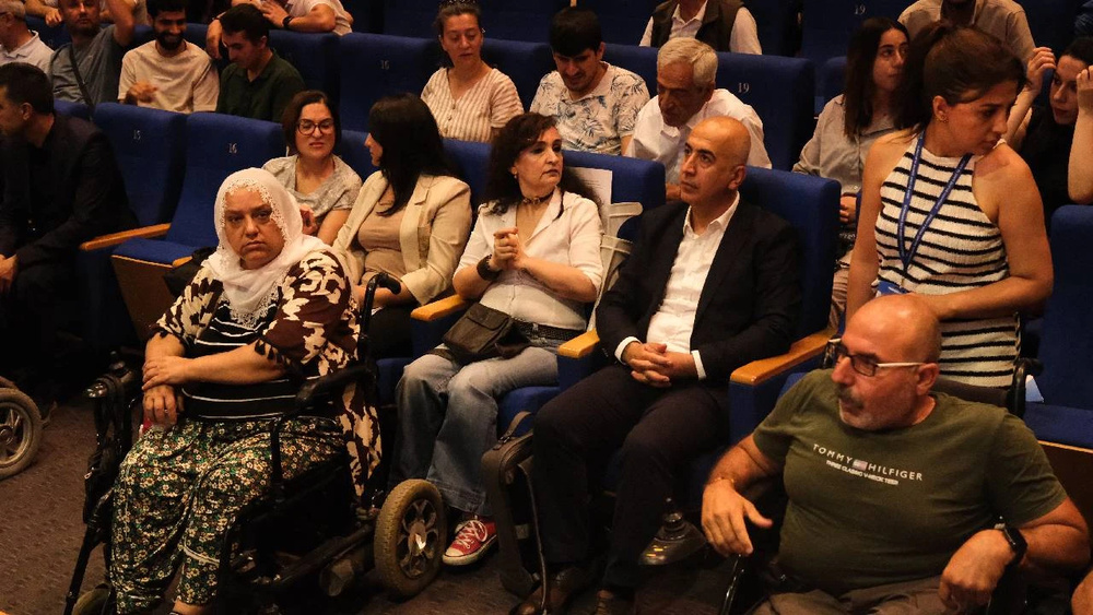 صباحات تونجل: بی هوای صلح، ما هم نفس نمیکشیم