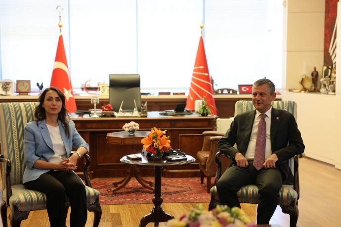 دیدار سران دم پارتی و CHP در سایه عملیات قضایی؛ هشدار مشترک درباره تهدید دموکراسی