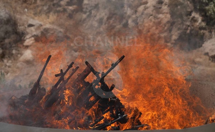 جزئیات آیین ترک سلاح؛ PKK سلاح‌ها را سوزاند، لیست تسلیحات تحویل داده شد