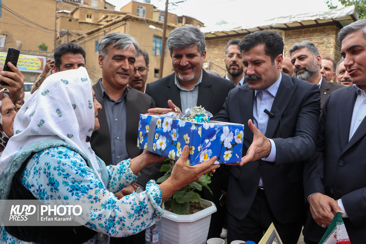 روز اول سفر معاون توسعه روستایی و مناطق محروم رئیس جمهور به کردستان