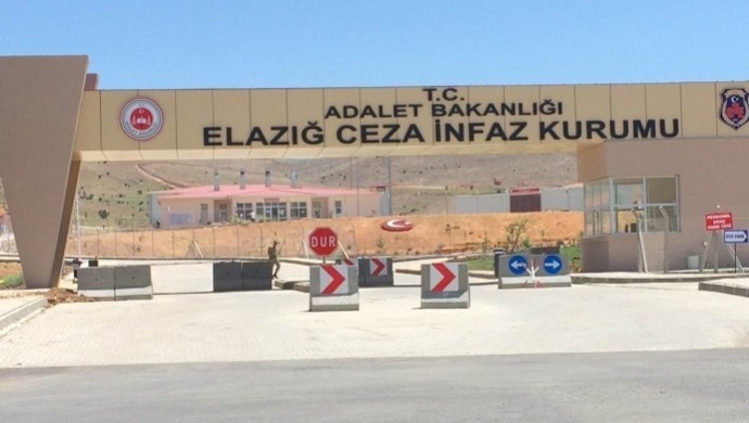 شکنجه و نقض حقوق زندانیان در زندان فوق امنیتی الازیغ
