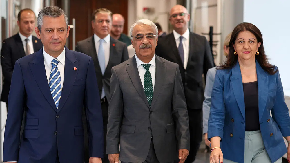 تأکید هیئت امرالی و رهبر CHP بر نقش پارلمان و تضمین‌های حقوقی در پیشبرد روند صلح