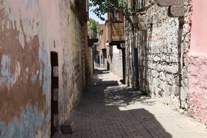 نمی توانند بیرونم کنند، تا آخر عمرم اینجا میمانم + فیلم و تصاویر