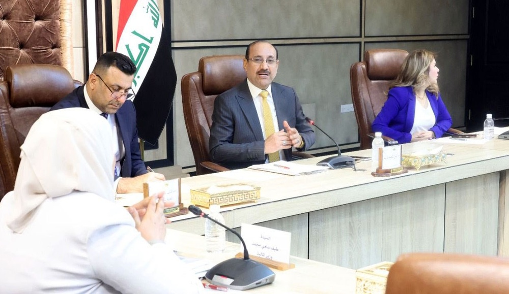 پرداخت حقوق کارمندان اقلیم کردستان مشروط به واگذاری درآمد و نفت است