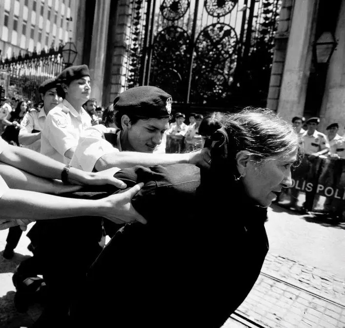 یک حسن را از دست دادم، هزار حسن به دست آوردم/ امینه اُجاق، نماد مقاومت مادران شنبه درگذشت