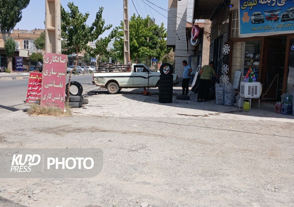 مزاحمان قانون گریز