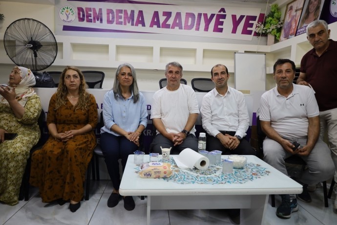 دیدار رهبران سیاسی کُرد با ویسی آکتاش پس از آزادی از زندان امرالی + تصاویر