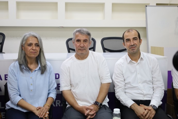 دیدار رهبران سیاسی کُرد با ویسی آکتاش پس از آزادی از زندان امرالی + تصاویر