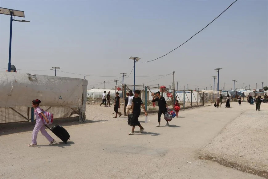 خروج صدها پناهجوی عراقی از اردوگاههای هول و روژ در شمال و شرق سوریه