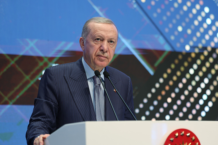 ئەردۆغان: شەڕ لەگەڵ پەکەکە دوو ترلیۆن دۆلار زیانی بە ئابووری تورکیا گەیاندووە