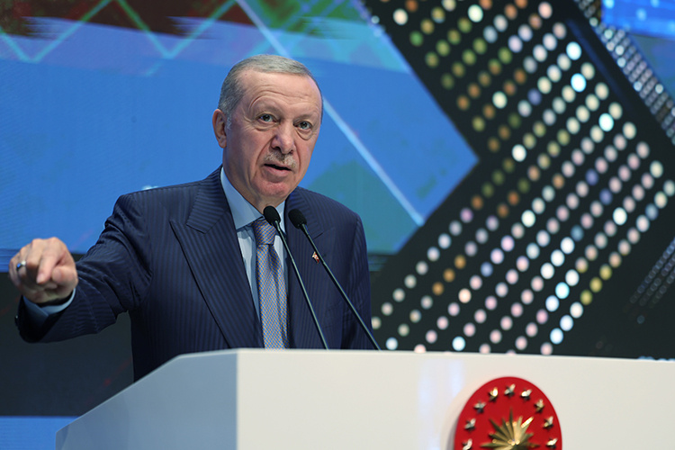 اردوغان: جنگ با PKK دو تریلیون دلار به اقتصاد ترکیه خسارت زده؛