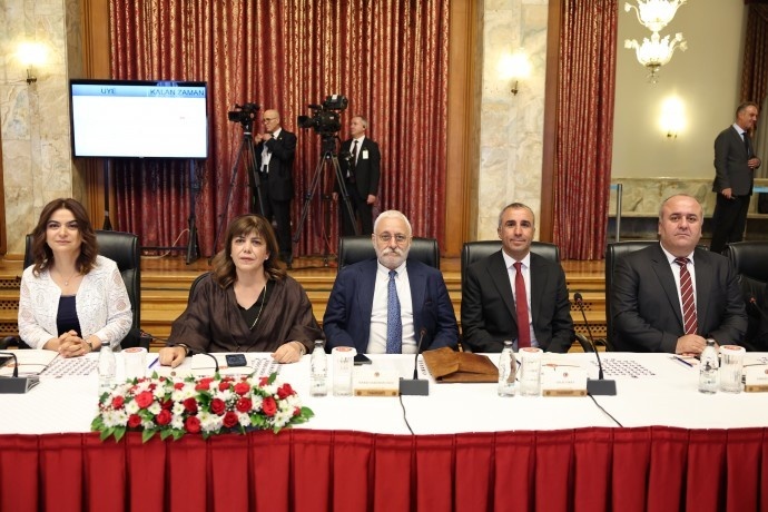 تأکید نمایندگان دم‌پارتی در کمیسیون بر حلِ مسئله کُرد بدون معاملهٔ سیاسی